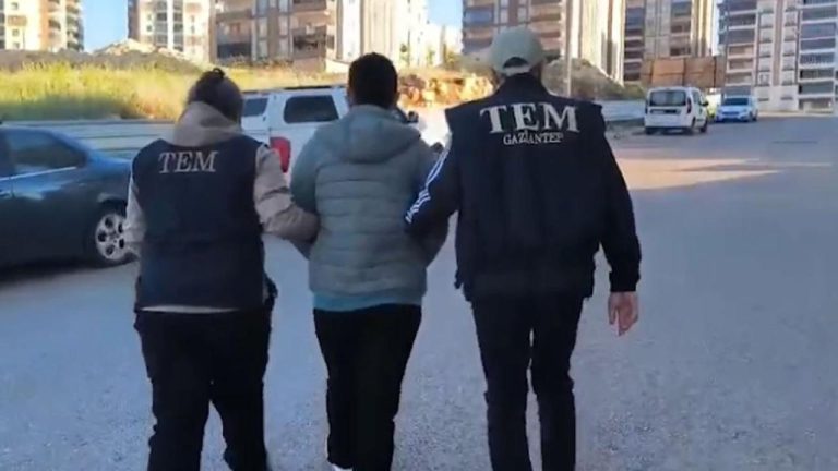 47 ildeki FETÖ operasyonunda 77 zanlı tutuklandı