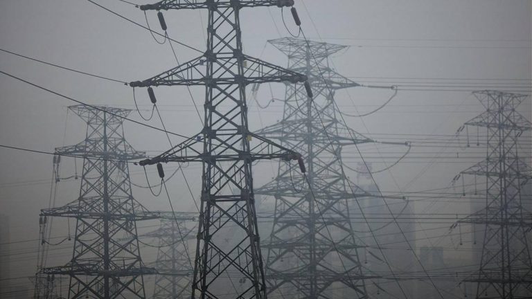Elektrik üretim ve depolama tesisleri kabul yönetmeliği revize edildi