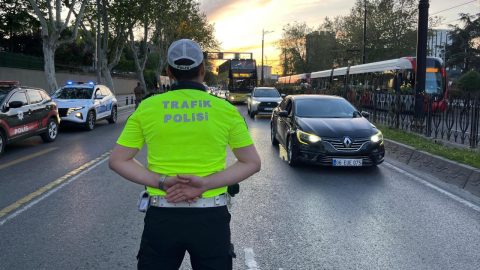 "Huzur İstanbul" denetimlerinde 1039 kişi gözaltına alındı