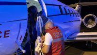 Kalp hastası bebek Ağrı'dan ambulans uçakla Ankara'ya getirildi