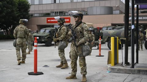 Los Angeles'ta görevlendirilen Ulusal Muhafızlar bazı sivilleri gözaltına aldı