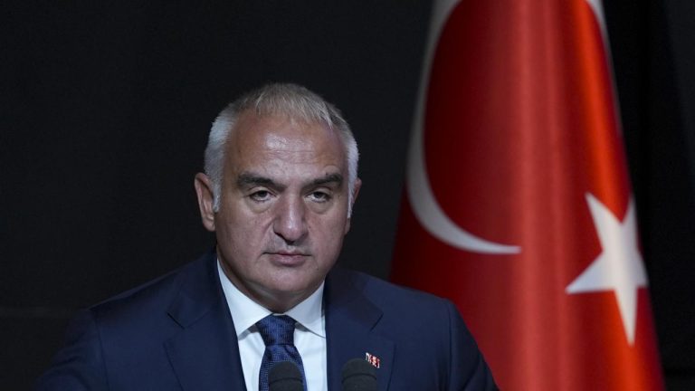 Bakan Ersoy'dan 15 Temmuz Demokrasi ve Milli Birlik Günü mesajı