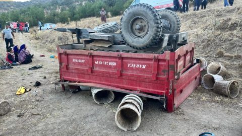 Balıkesir'de tarım işçilerini taşıyan traktör devrildi: 1 ölü