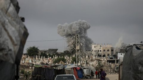Katil İsrail'in Gazze'ye düzenlediği son saldırılarda 7 Filistinli yaşamını yitirdi
