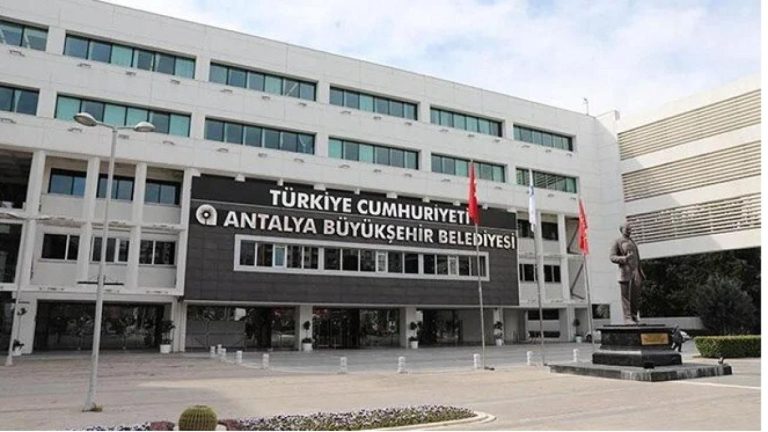 Antalya Büyükşehir Belediyesi'nde rüşvet çarkı