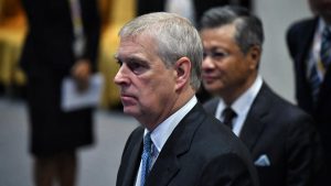 İngiltere Kralı Charles, kardeşi Prens Andrew'un ünvanlarını geri aldı