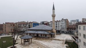 Üç tarihi cami restorasyon sonrası ibadete açıldı