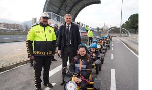 Oyak Renault’dan Gelecek İçin Güvenli Adımlar Projesi Oyak Renault’dan Gelecek İçin Güvenli Adımlar Projesi