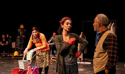 Bayramda Bakırköy Belediye Tiyatroları’ndan 2 Özel Oyun Bayramda Bakırköy Belediye Tiyatroları’ndan 2 Özel Oyun