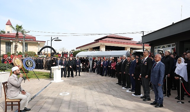 Çanakkale Zaferi’nin 111. yılında anma töreni düzenlendi Çanakkale Zaferi’nin 111. yılında anma töreni düzenlendi