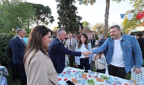 Büyükakın: “Türkiye Yüzyılı’nı kardeşlik harcıyla inşa edeceğiz” Büyükakın: “Türkiye Yüzyılı’nı kardeşlik harcıyla inşa edeceğiz”
