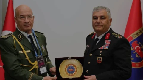 Jandarma Genel Komutanı Çardakcı İGEF 2025 Fuarında Görüşmeler Yaptı