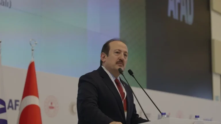 Marmara Bölgesi Doğa Kaynaklı Afetler Çalıştayı Oturumları Başladı Marmara Bölgesi Doğa Kaynaklı Afetler Çalıştayı Oturumları Başladı