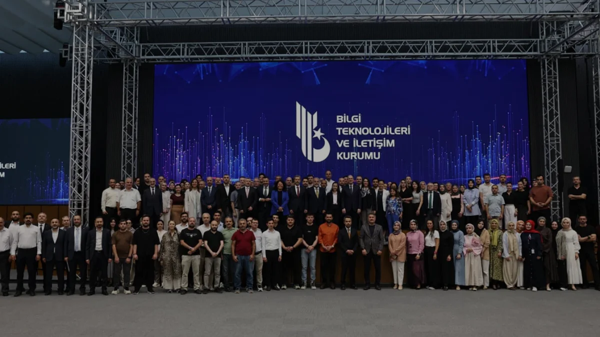 BTK Başkanı Ömer Abdullah Karagözoğlu Görevini Tamamladı BTK Başkanı Ömer Abdullah Karagözoğlu Görevini Tamamladı