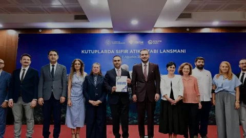 Kutuplarda Sıfır Atık Kitabı ile Bilimsel Vizyon Tanıtıldı
