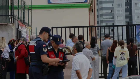 Ankara Jandarmasından Okullarda Kapsamlı Güvenlik Denetimi Ankara Jandarmasından Okullarda Kapsamlı Güvenlik Denetimi