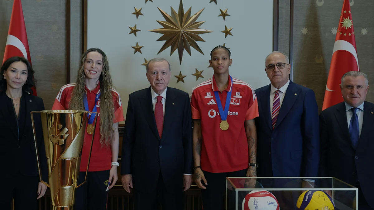 Cumhurbaşkanı Erdoğan A Milli Kadın Voleybol Takımını Kabul Etti Cumhurbaşkanı Erdoğan A Milli Kadın Voleybol Takımını Kabul Etti