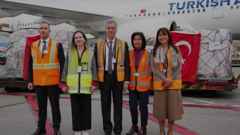 Türkiye Kolombiya depremi için insani yardım malzemelerini gönderdi