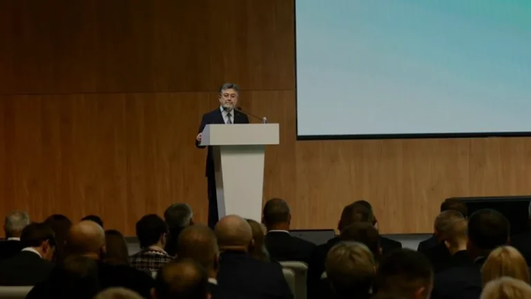 Bakan Yumaklı duyurdu Büyükbaş hayvancılıkta dijital kimlik dönemi Bakan Yumaklı duyurdu Büyükbaş hayvancılıkta dijital kimlik dönemi