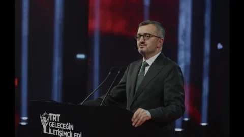 İletişim Başkanı Duran TRT Geleceğin İletişimcileri Ödül Töreninde Konuştu